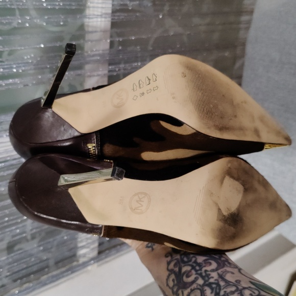 Michael Kors 2 tone brown size 8 beautiful ankle high boot. - Picture 6 of 10